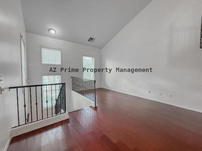 Building Photo - 5719 S 21st Terrace