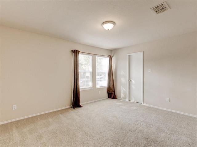 Foto del edificio - 1009 Shelborn Dr