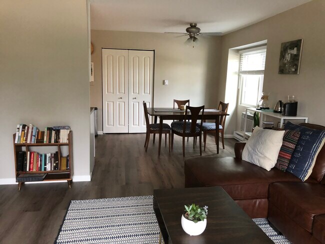 Dining Room - 17 N Craig Pl