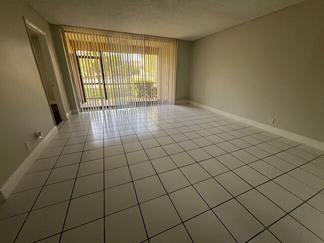 Foto del edificio - 11552 NW 39th St