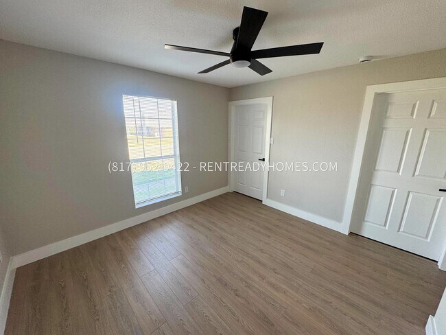 Foto del edificio - 904 Potomac Dr