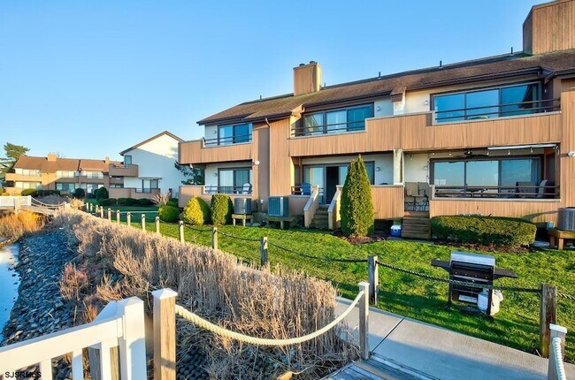 Building Photo - 12 Genoa Ct