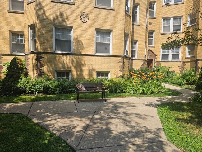 Foto del edificio - 4406 N Rockwell St