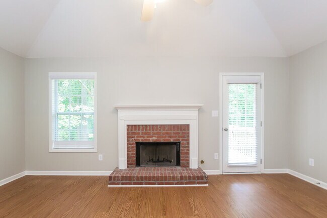 Foto del edificio - 170 Ripple Creek Dr SW