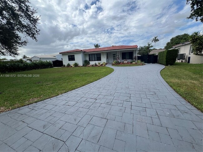 Building Photo - 140 Pocatella St