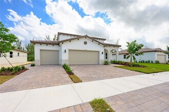 Building Photo - 2232 SE 30th St