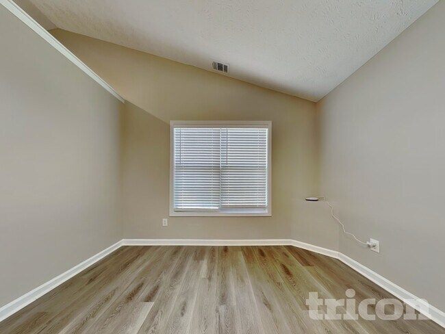 Foto del edificio - 205 Syracuse Ln