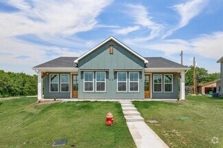Building Photo - 1207 Chestnut Ct