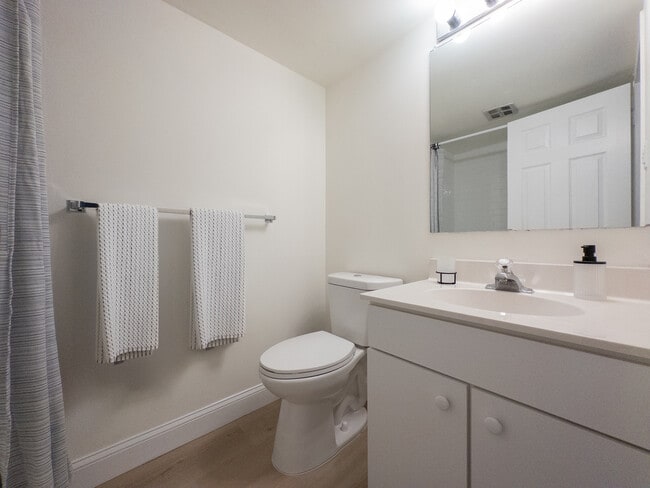 Interior Photo - College Arms Apartments