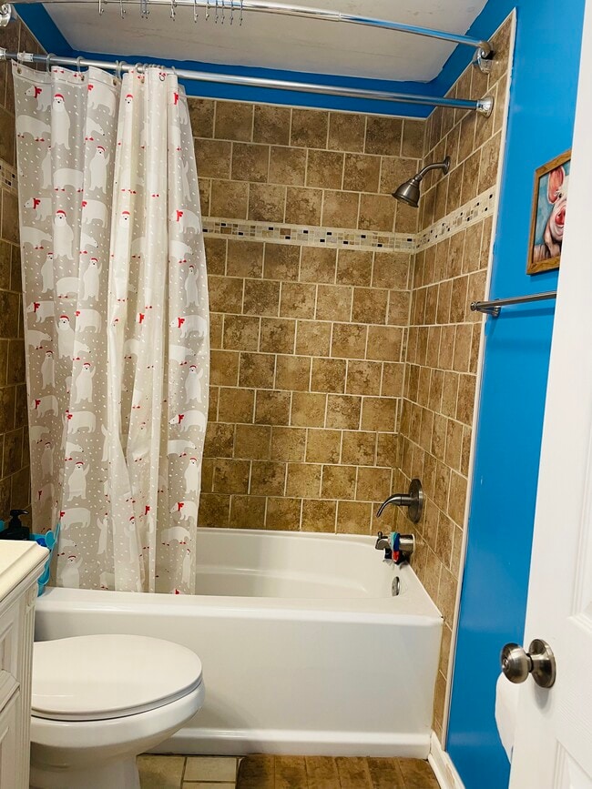 Building Photo - 4114 Taylor Ave