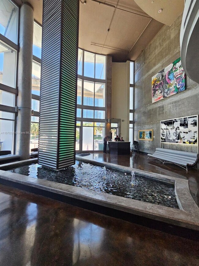 Foto del edificio - 690 SW 1st Ct