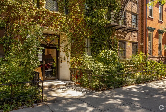 Foto del edificio - 419-421 W 21st St