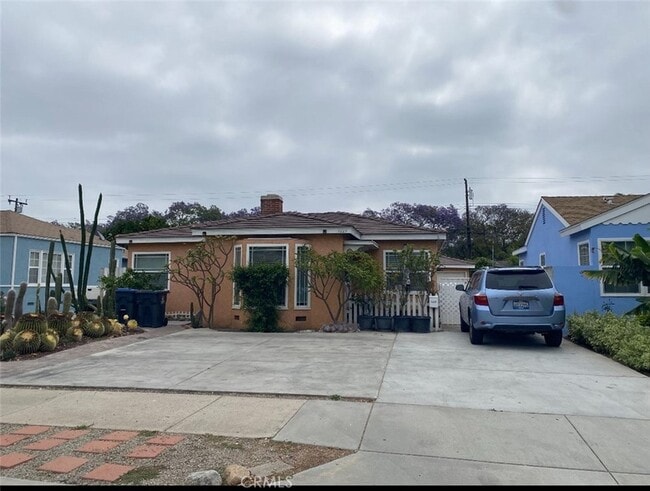 Photo - 1229 S Flower St House