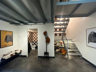 Building Photo - 10303-10107 107 St NW