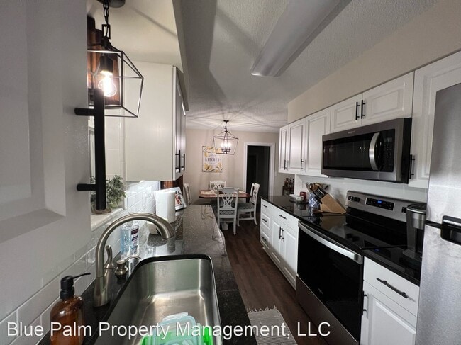 Building Photo - 3 br, 1 bath House - 1911 Holly Place