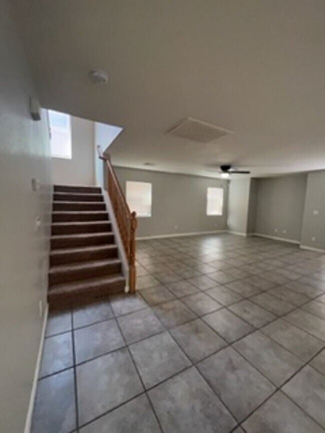 Building Photo - 4 br, 2.5 bath House - 6482 Holyrod Park C...