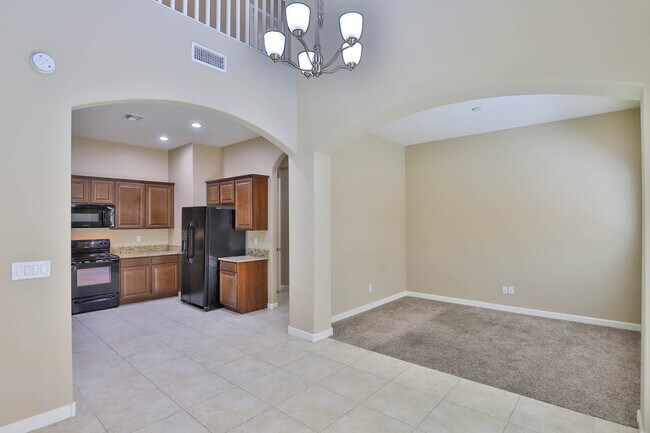 Foto del edificio - 1367 S Country Club Dr