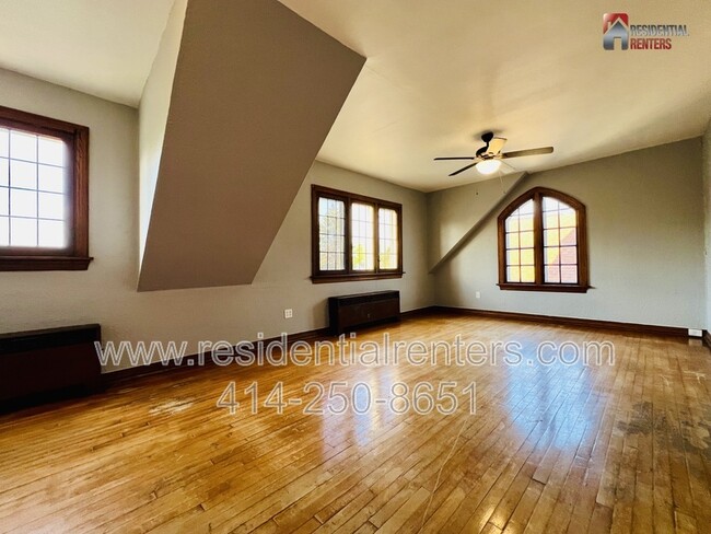 Building Photo - 1029 W Morgan Ave