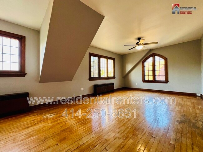 Foto del edificio - 1029 W Morgan Ave