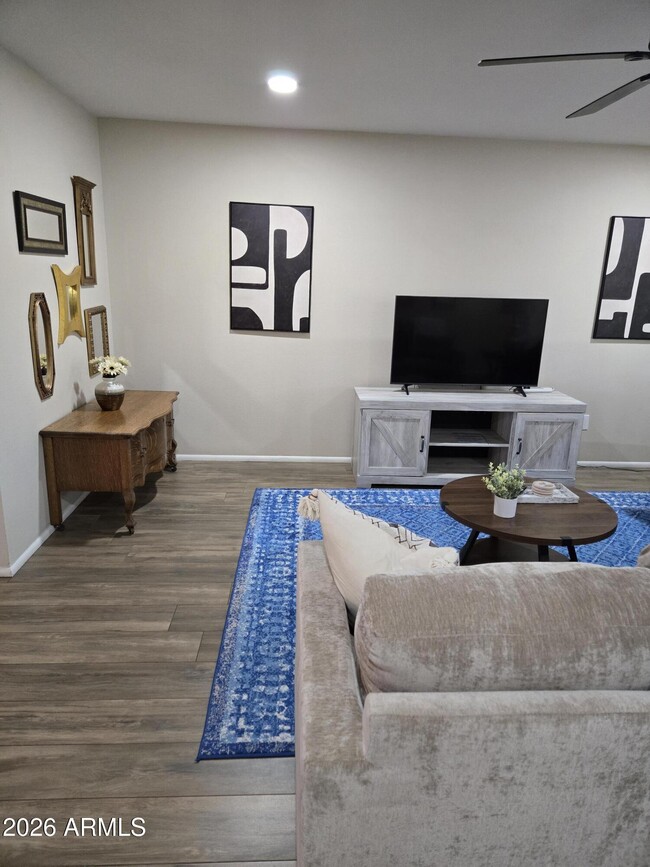 Foto del edificio - 11029 W CARON Dr