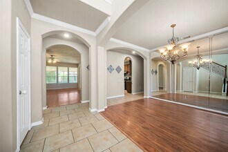Building Photo - 13907 Normandy Ct