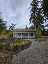 Building Photo - 16721 Muskrat Dr SE
