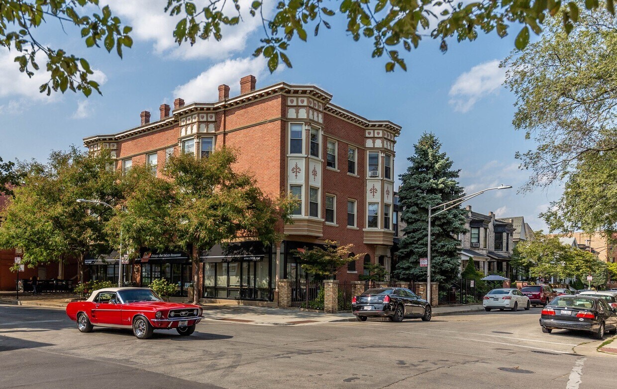 Primary Photo - 3800 N Wilton Ave