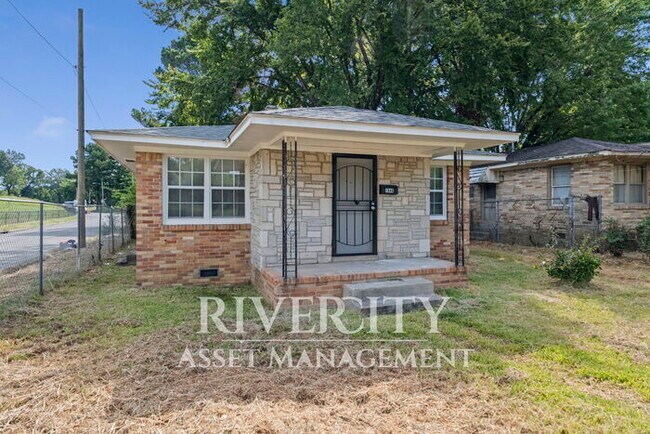 Building Photo - NICE 4 BEDROOM HOME NEAR NORTH HOLLYWOOD!!!! SECTION 8 WELCOMED !!!!