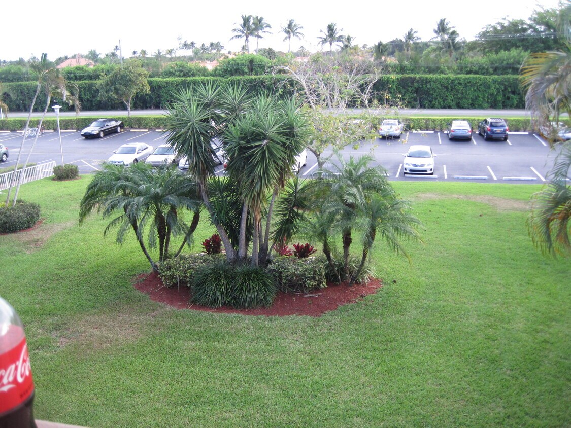 329 Brighton H, Boca Raton, FL 33434 Condo for Rent in Boca Raton, FL