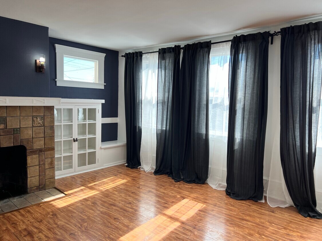 4222 Carrington St, Oakland, CA 94601 Townhouse for Rent in Oakland