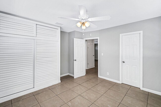 Building Photo - 3 br, 2 bath House - 4806 Pine Knott Ln