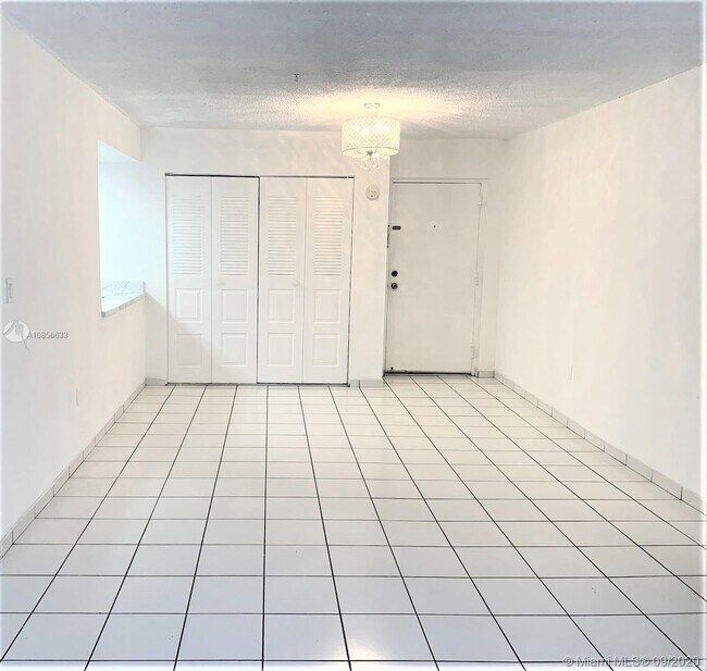 Foto del edificio - 854 NW 87th Ave