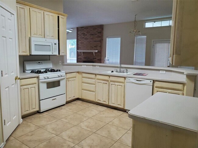 Building Photo - 6700 Dogwood Ln