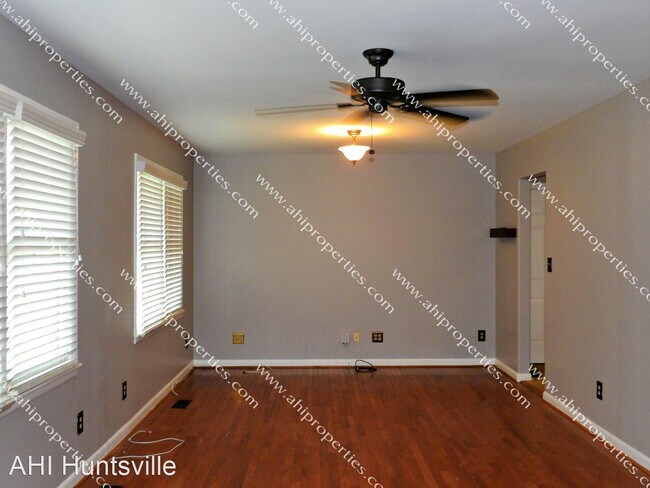 Building Photo - 3 br, 2 bath House - 1717 Haynes Avenue NE