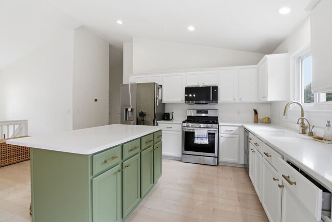 Building Photo - 4905 Carrington Dr