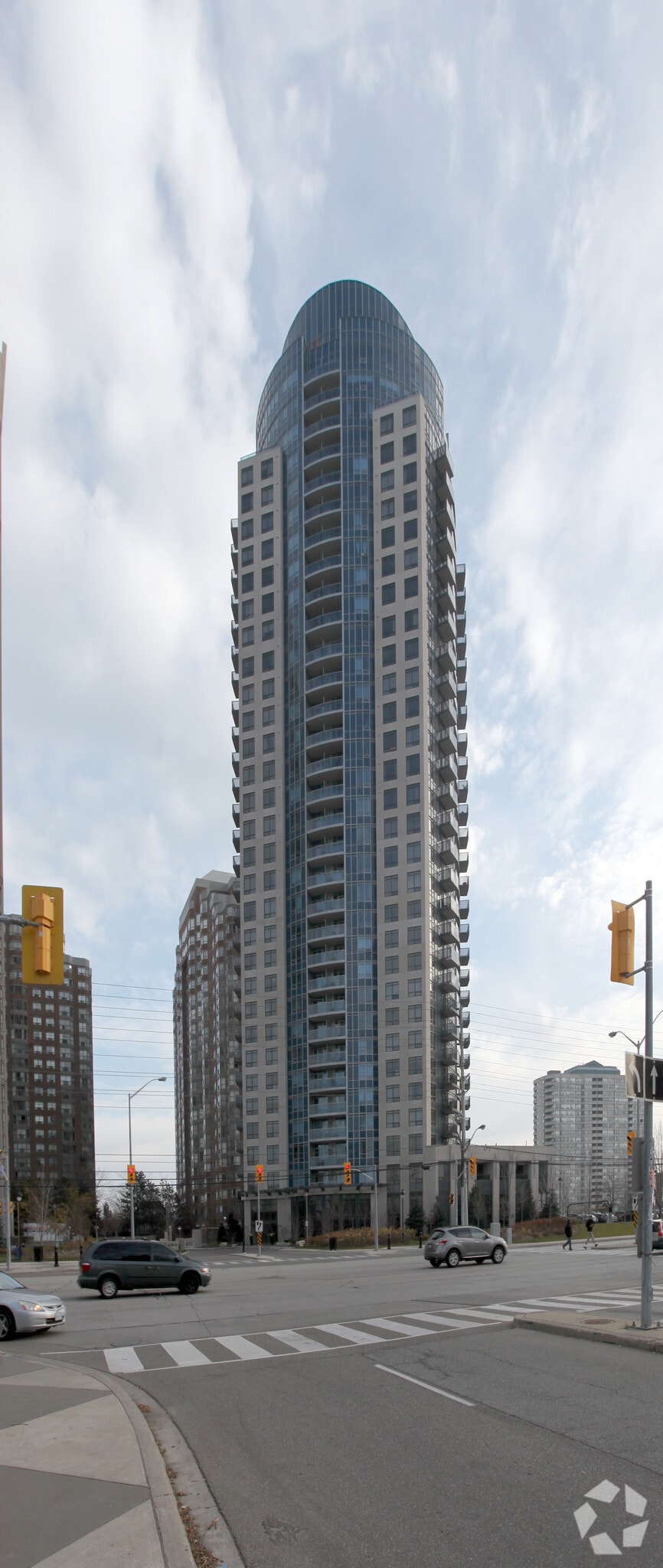 Grand & Ultra Ovation