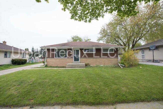 Building Photo - 8549 W Douglas Ave