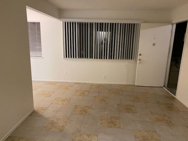 Foto del edificio - Maple 2