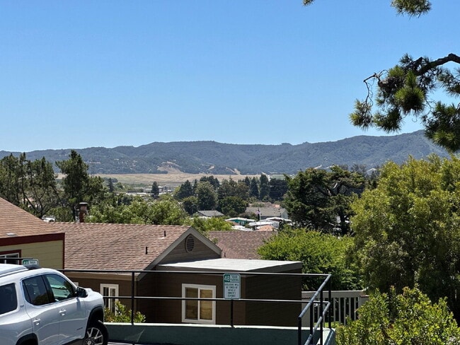 Building Photo - Minutes to Downtown SLO