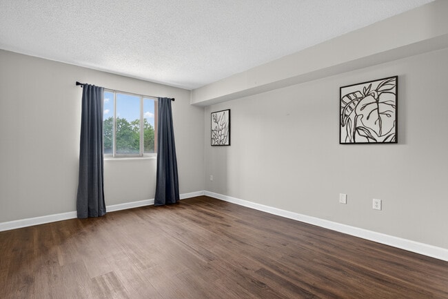 Building Photo - 1825 Saint Julian Pl