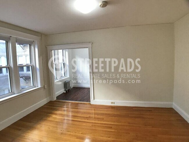 Building Photo - 1 bedroom in Boston MA 02215