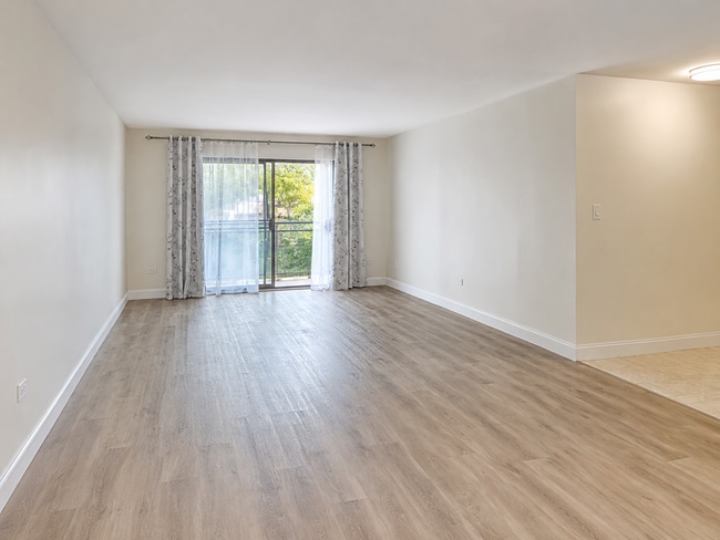 Building Photo - 1026 Castilian Ct