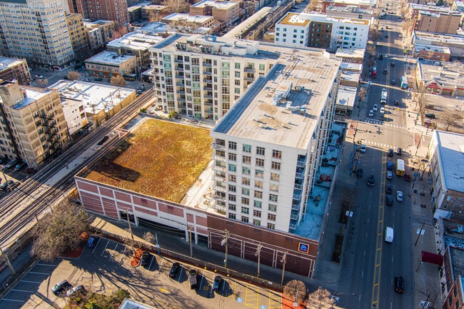 Building Photo - 1134 W Granville Ave