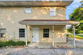 Building Photo - 300 Cross Creek Rd