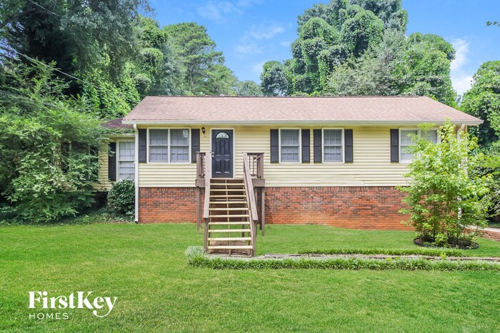 Foto principal - 4890 Alcan Rd