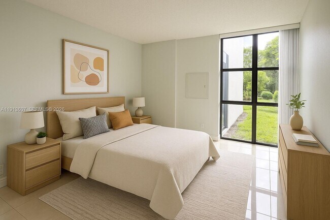 Foto del edificio - 17021 N Bay Rd