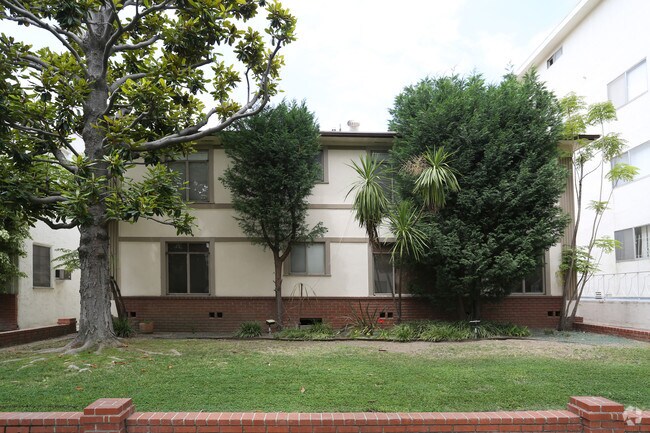 Building Photo - 349 N Palm Dr