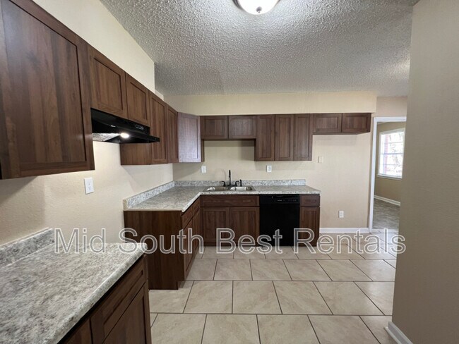 Foto del edificio - 553 Leavert Ave