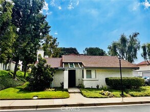 Building Photo - 950 Quarterhorse Ln