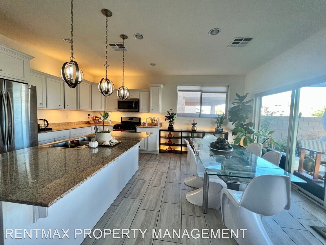 Foto principal - 4 br, 3 bath House - 848 BOGEY FAIRWAY CT
